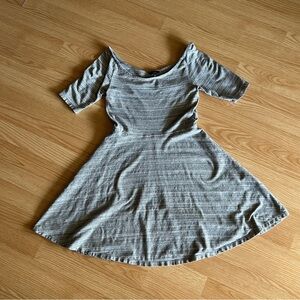 Aritzia Talula Patterned Off the Shoulder Mini Dress Medium